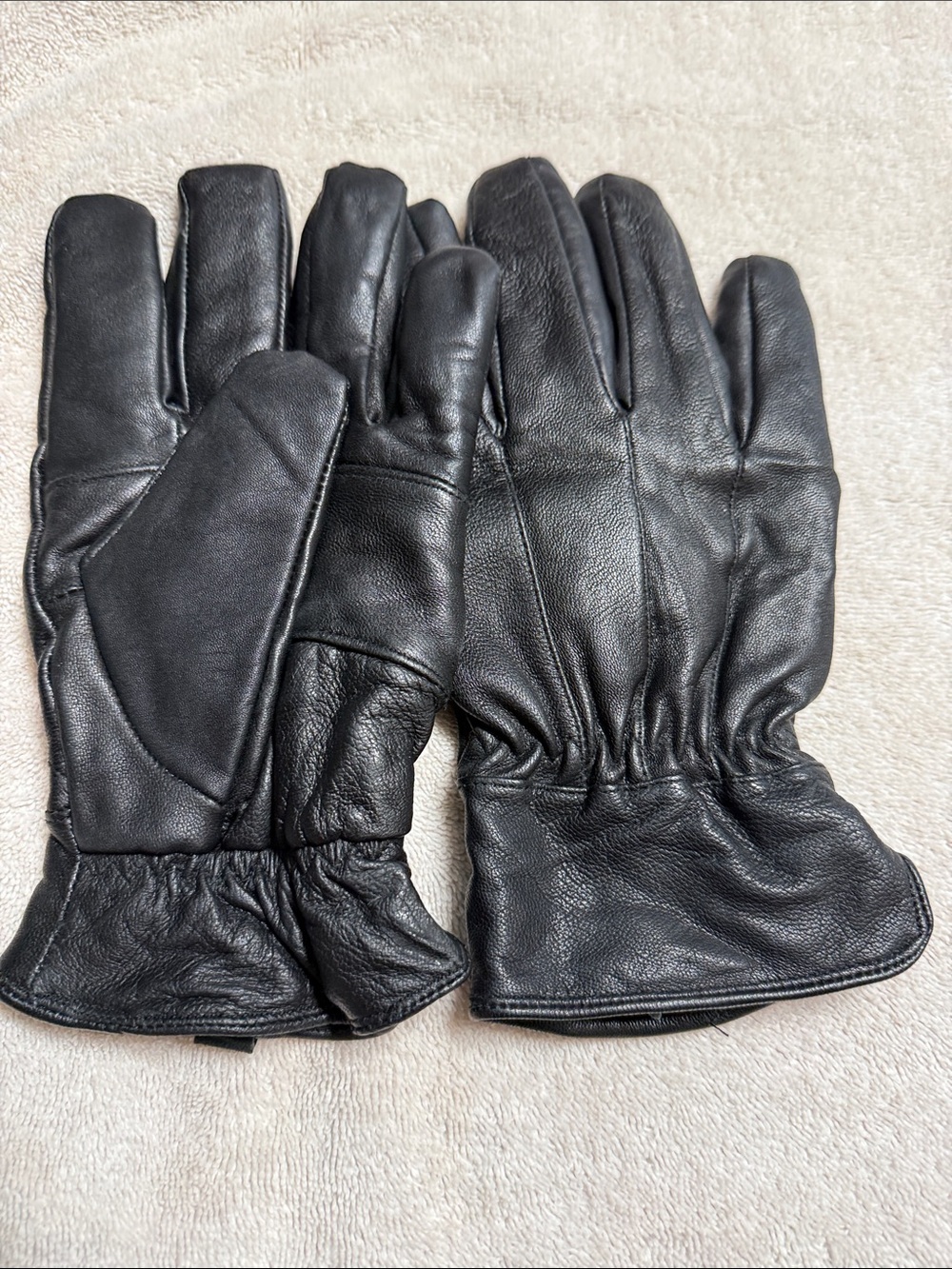 Men’s thinsulate soft leather like gloves